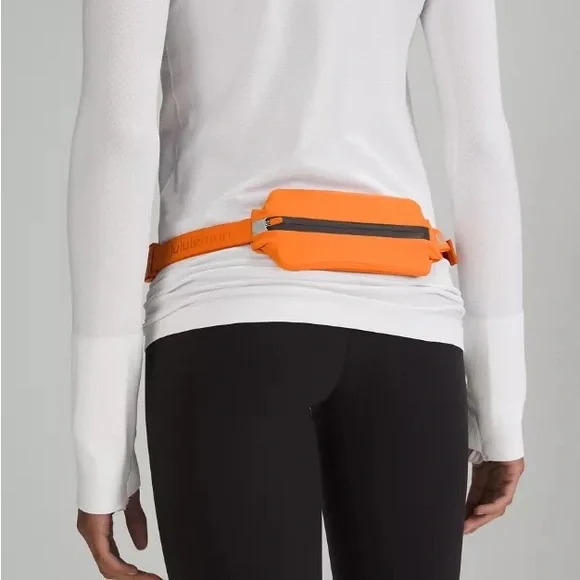 Lululemon Fast & Free Running Belt in Orange (size S/M) - Picture 4 of 9